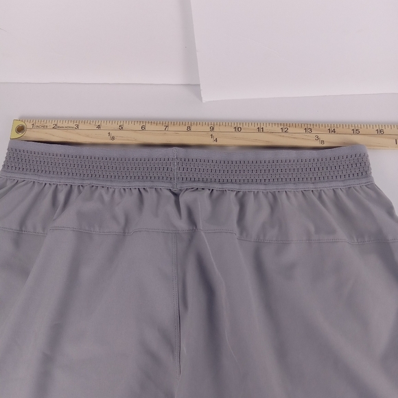 Fabletics The Fundamental Short Mens Large Gray Unlined Stretch Pull On Athletic - Picture 3 of 7